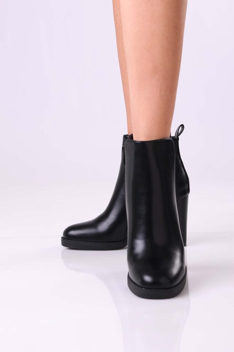 Benito Boots