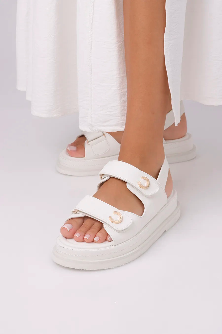 CF-765 White