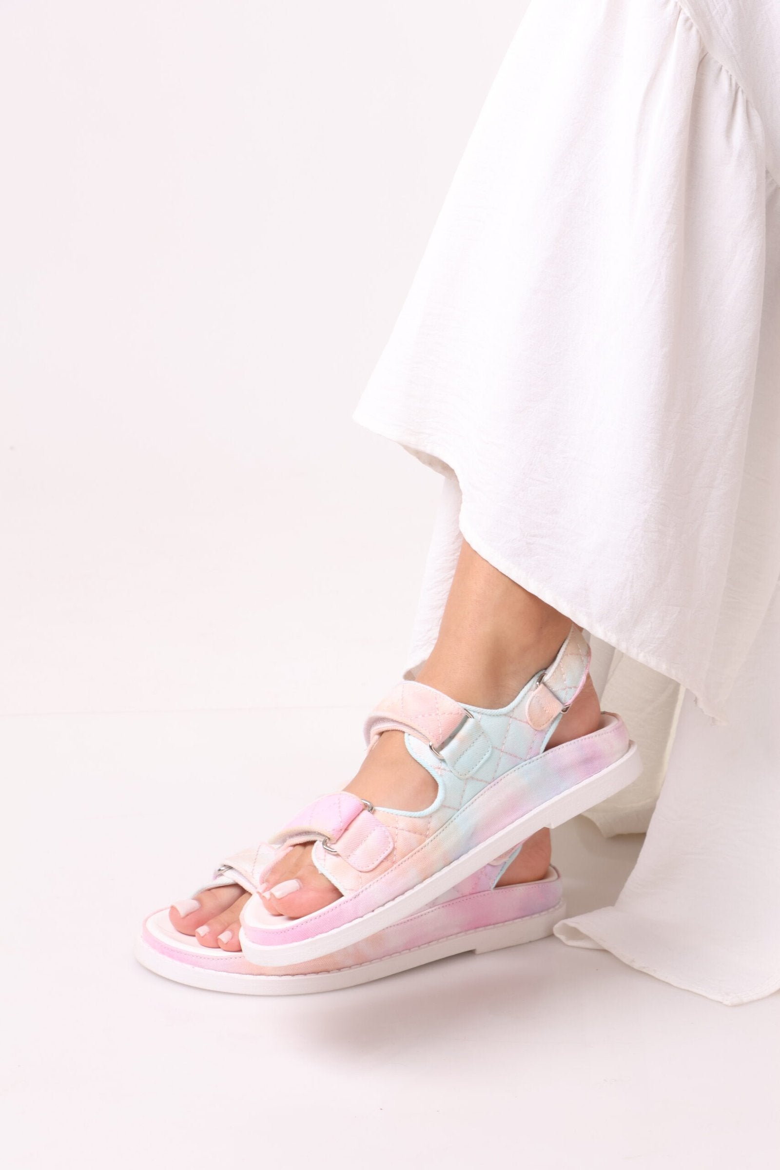 CF-275 Sandals