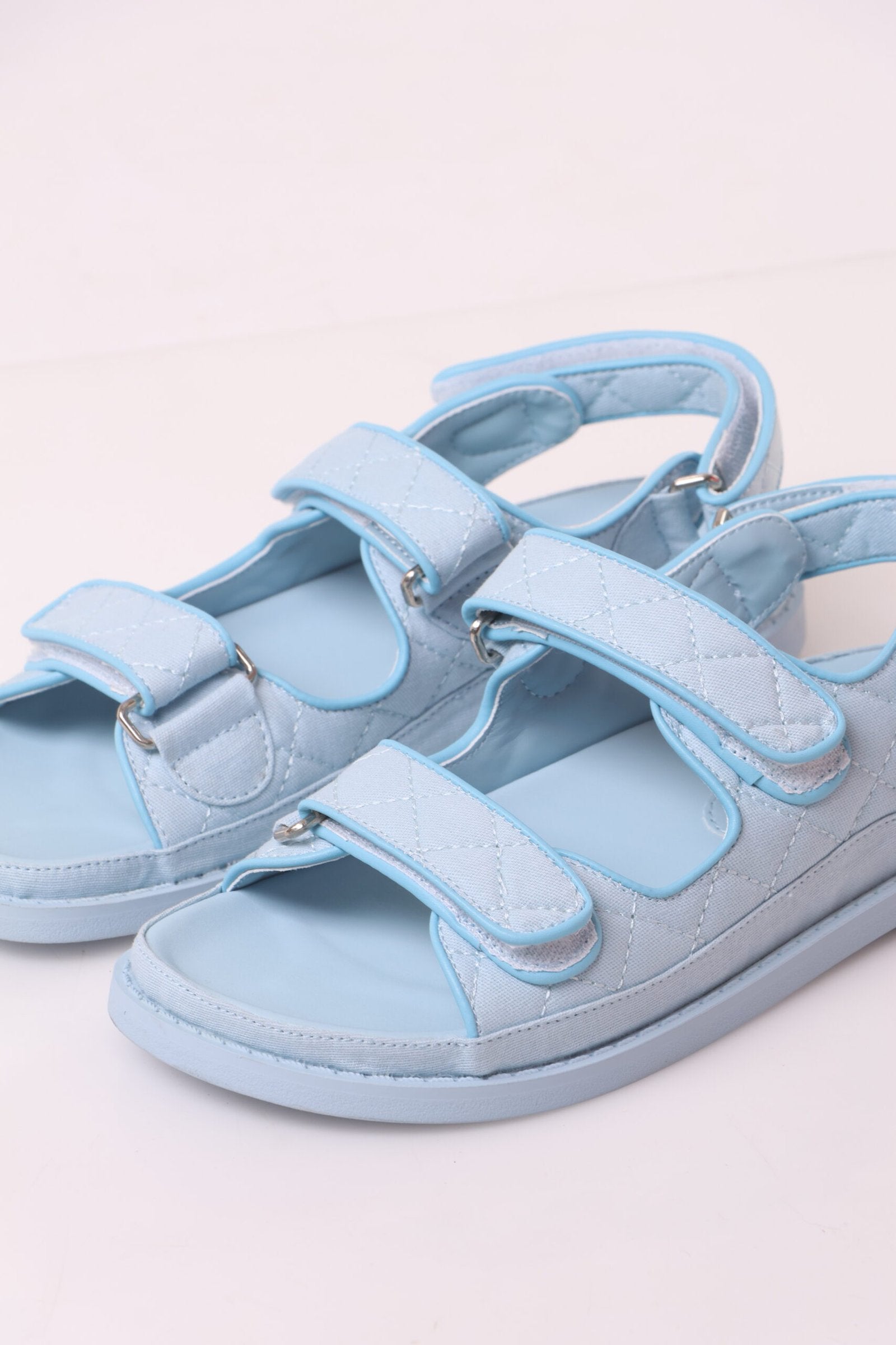 CF-275 Sandals