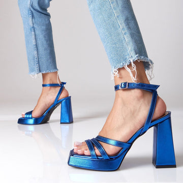 Donna Sandal